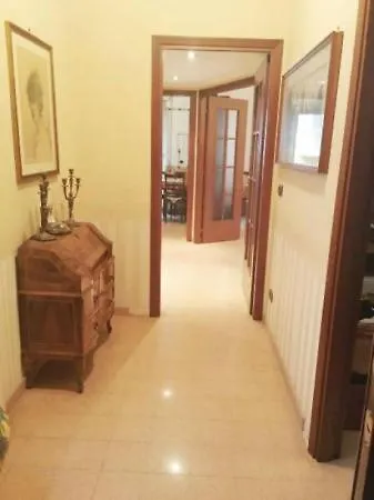 Guest house E: Living And Bedrooms