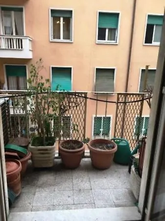 E: Living And Bedrooms * Rome